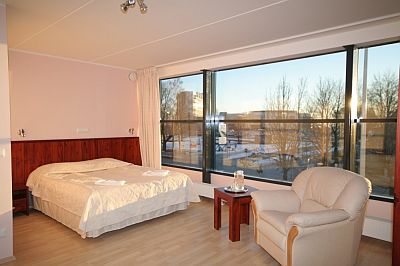 Astra Hotel hotelli Pärnu kaupunkiloma hotellimatka majoitus deluxe huone poreallas ABC matkatoimisto