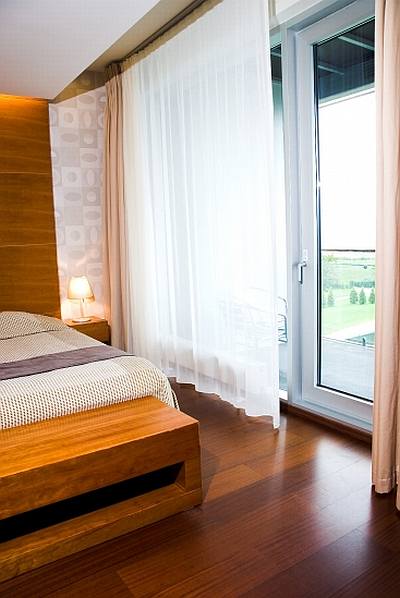 Tervise Paradiis vesipuisto kylpylähotelli Pärnu saunallinen superior sviitti ikkuna parveke ABC matkatoimisto
