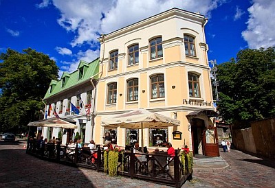 Baltic Hotel Imperial Tallinna vanha kaupunki rakennus ABC matkatoimisto