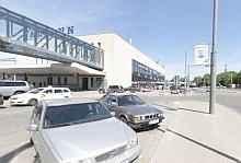 Go Hotel Shnelli Tallinna pysäköinti ja Balti Jaama rautatieasema ABC matkatoimisto