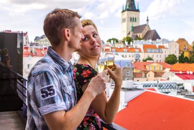 Kalev Spa Hotel Tallinna vanha kaupunki romanttinen kuohuviini hotellimatka  ABC matkatoimisto
