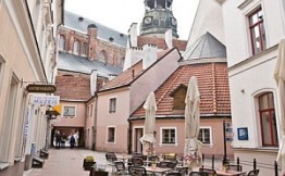 Perhelomat Riikaan Latviaan kuvassa Koventa Seta Hotel vanhassa kaupungissa